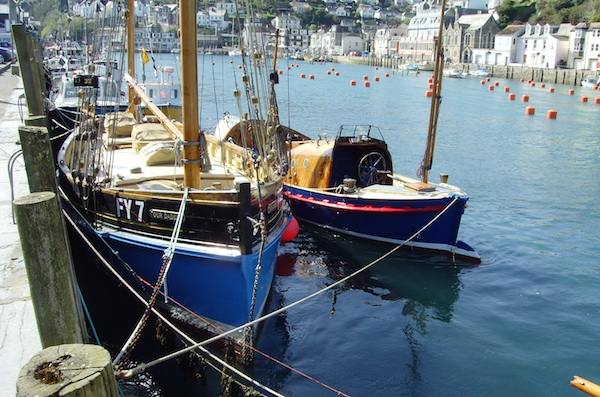 Deep Blue Shore Looe Cornwall - East Looe